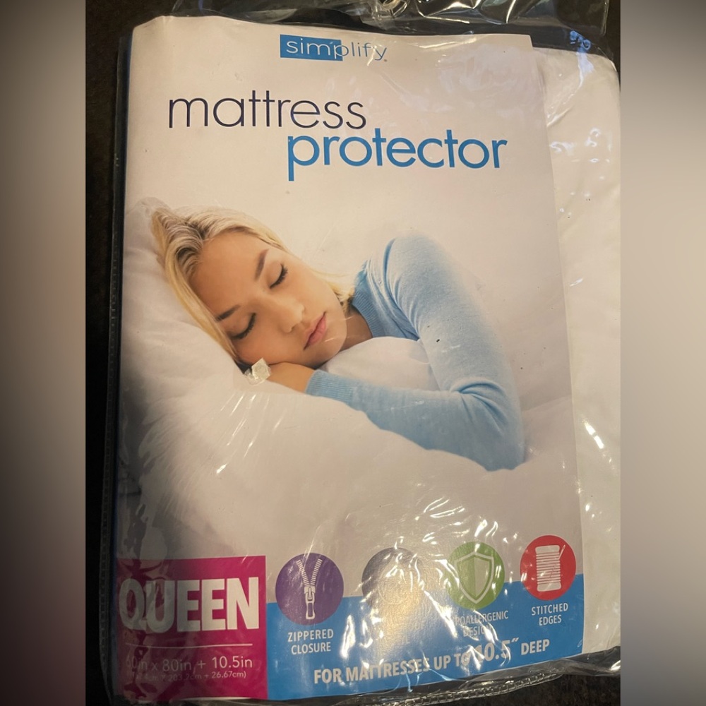 Mattress protector